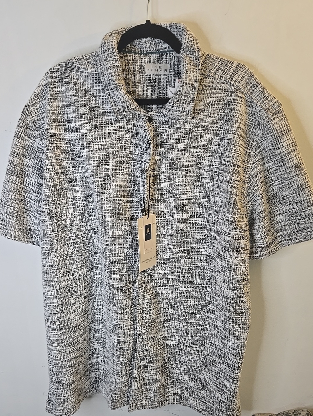 IKE BEHAR Men’s Short Sleeve Textured Button-Up Shirt in Black & White